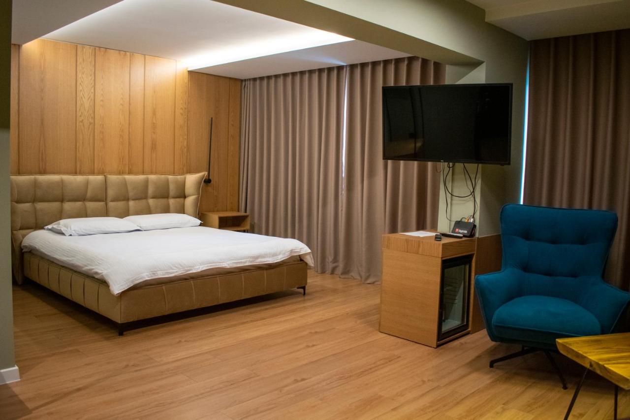 Bocca Hotel Korce Buitenkant foto