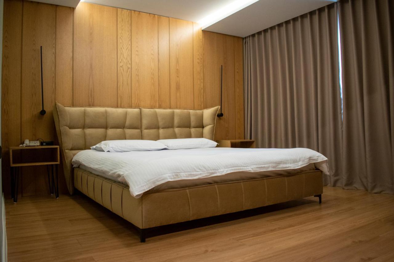 Bocca Hotel Korce Buitenkant foto