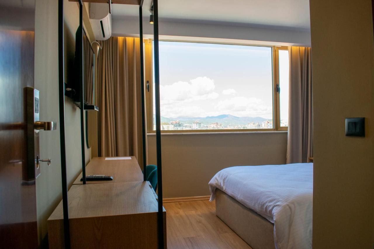 Bocca Hotel Korce Buitenkant foto