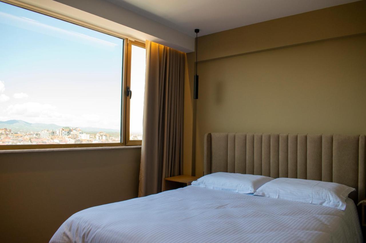Bocca Hotel Korce Buitenkant foto