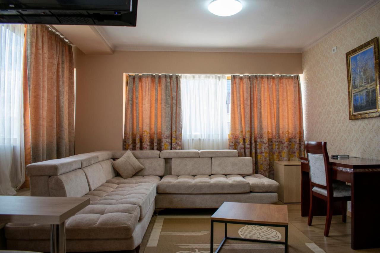 Bocca Hotel Korce Buitenkant foto