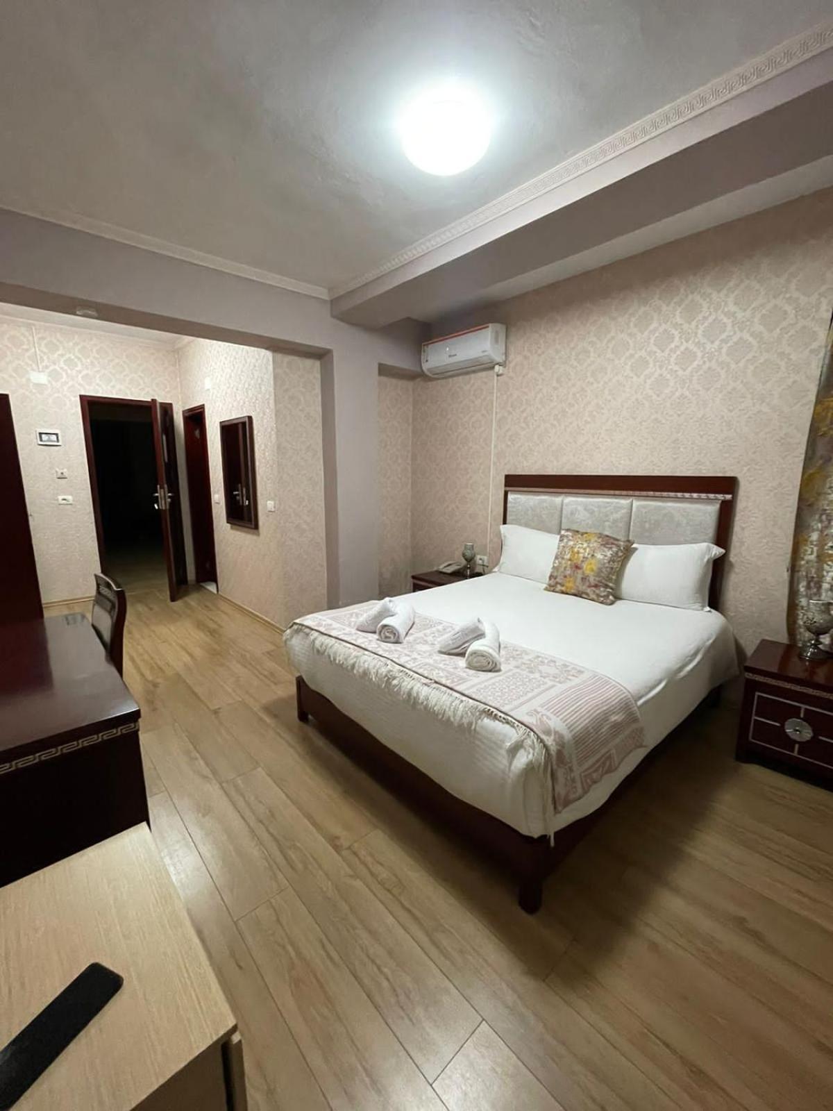 Bocca Hotel Korce Buitenkant foto